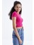 Fuşya Basic Yanı Pencereli O Yaka Kadın Crop Top T-Shirt - 97207 1