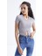 Gri Basic Önü Yırtmaçlı V Yaka Kadın Crop Top T-Shirt - 97206 3