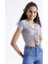 Gri Büzgü Detaylı V Yaka Kadın Crop Top T-Shirt - 97205 3