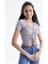 Gri Büzgü Detaylı V Yaka Kadın Crop Top T-Shirt - 97205 5