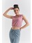 Gül Kurusu Polo Yaka Beli Lastikli Bürümcük Kumaş Kadın Crop Top T-Shirt - 97223 3