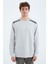Taş O Yaka Omuz Şerit Detaylı Rahat Kalıp Erkek Sweatshirt - 88279 1