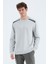 Taş O Yaka Omuz Şerit Detaylı Rahat Kalıp Erkek Sweatshirt - 88279 3
