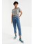 Gri Basic O Yaka Beli Lastikli Bürümcük Kumaş Kadın Crop Top T-Shirt - 97227 6