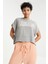 Gri Yazı Baskılı Kapüşonlu Oversize Bürümcük Kumaş Kadın Crop Top T-Shirt - 97229 7