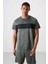 Haki Polyester Nefes Alan Jakarlı İnce Esnek Standart Fit Erkek Performans T-Shirt - 88398 1