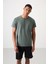 Haki Polyester Nefes Alan Dokulu İnce Esnek Standart Fit Erkek Performans T-Shirt - 88388 1