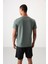 Haki Polyester Nefes Alan Dokulu İnce Esnek Standart Fit Erkek Performans T-Shirt - 88388 5