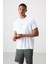Tommy Life Beyaz Polyester Nefes Alan Dokulu Ince Esnek Standart Fit Erkek Performans T-Shirt - 88390 1