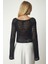 Kayık Yaka Ajurlu Triko Crop Kazak Siyah 5