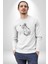 Astronot Gök Taşı Yavarlarken Kadın Erkek Beyaz Baskılı Sweatshirt 4