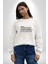 The Night Agent Kadın Erkek Beyaz Baskılı Sweatshirt 3