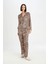 Pijama Takım Saten Leopar Desenli Uzun Kollu Üst Beli Lastikli Alt-Fall in Love E0150AX24AU 2