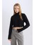 Coool Balıkçı Yaka Crop Top Basic Düz Fitilli Kaşkorse Uzun Kollu Tişört E1673AX24WN 3