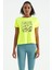 Neon Sarı Ön Baskılı Sırtı V Dekolteli Standart Kalıp Kısa Kollu Kadın Spor T-Shirt - 97264 1