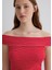 Düşük Omuzlu Kırmızı Çizgili Top 1612866-88688 5
