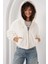 Kadın Ekru Fermuarlı Kapüşonlu Astarlı Peluş Crop Ceket HZL25W-BD151931 3