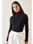 Siyah Omzu Dantel Detaylı Balıkçı Yaka Bluz 5KXK2-49018-02 2