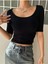 Geniş U Yaka Siyah Renk Fitilli Kısa Kollu Slim Fit Crop Top Bluz 1
