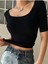 Geniş U Yaka Siyah Renk Fitilli Kısa Kollu Slim Fit Crop Top Bluz 3