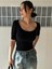 Geniş U Yaka Siyah Renk Fitilli Kısa Kollu Slim Fit Crop Top Bluz 5