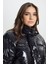 Loose Fit Rahat Kesim Kapüşonlu Siyah Şişme Mont 5