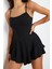 Kadın Moda Dar Paça Kare Yaka Puantiyeli Desen Kısa Siyah Askılı Volanlı Şortlu Mini Tulum 4