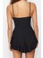 Kadın Moda Dar Paça Kare Yaka Puantiyeli Desen Kısa Siyah Askılı Volanlı Şortlu Mini Tulum 5