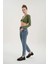 Orta Mavi Yüksek Bel Patı Fermuarlı Slim Fit Mom Jean Pantolon C 4932-005 1