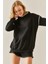 Siyah Nakış Detaylı Kapüşonlü Sweatshirt 2