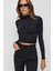 Sırt Dekolteli Polyamid Kumaştan Crop Top 2