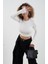 Ekru Parmak Detaylı Crop Bluz 2
