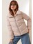 Kadın Bej Dik Yaka Bel Büzgülü Şişme Mont HZL25W-BD131791 3