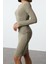Kadın Moda Şık Mini Boy Kayık Yaka Fitted Düz Büzgü Drape Detaylı Bodycone Vücuda Oturan Örme Elbise 3