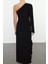 Moda Stil Fitted Asimetrik Yaka Midi Boy Fırfır Detaylı Tek Kol Örme Elbise 5