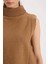 Regular Fit Balıkçı Yaka Kolsuz Bluz D9814AX24WN 5