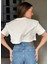 Kadın Beyaz Bisiklet Yaka Baskılı Oversize Crop T-Shirt 5