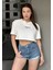 Kadın Beyaz Bisiklet Yaka Baskılı Oversize Crop T-Shirt 1