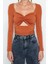 Kadın Moda Şık Crop Kalp Yaka Fitted Kalıp Örme Pencere Cut Out Detaylı Bluz TPRAW24BZ00028 1