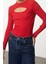 Kadın Moda Şık Crop Bisiklet Yaka Slim Kalıp Örme Cut Out Pencere Detaylı Fitilli Esnek Bluz 2