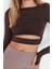 Kadın Crop Bisiklet Yaka Fitted Kalıp Örme Pencere Cut Out ve Baş Parmak Delik Detaylı Spor Üst Bluz 4