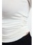 Kadın Crop Kayık Yaka Düşük Kol Slim Kalıp Örme Fitted Vücuda Oturan Büzgü Drape Detaylı Esnek Bluz 4
