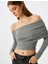 Uzun Kollu Slim Fit Asimetrik Omzu Açık Madonna Yaka Crop Tişört 1