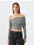 Uzun Kollu Slim Fit Asimetrik Omzu Açık Madonna Yaka Crop Tişört 3