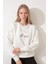 Ekru Sırtı Leylek Nakış Işlemeli Bisiklet Yaka Sweatshirt - 2436 2