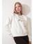 Ekru Sırtı Leylek Nakış Işlemeli Bisiklet Yaka Sweatshirt - 2436 3