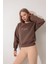 Kahverengi Sırtı Leylek Nakış Işlemeli Bisiklet Yaka Sweatshirt - 2436 1