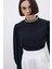 Yaka Aksesuarlı Bluz - Siyah 3
