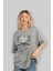 Nobody Is In Control Ön Baskılı Gri Oversize T-Shirt Unisex Erkek Kadın Bisiklet Yaka 4