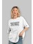 Dünya Dönüyor Tersine Ön Baskılı Beyaz Oversize T-Shirt Erkek Kadın Bisiklet Yaka 4